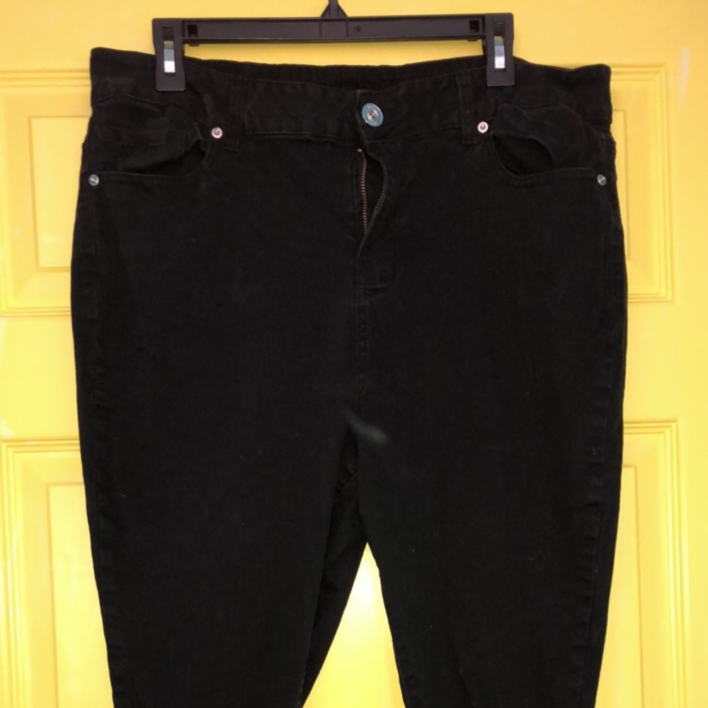 Black skinny jeans